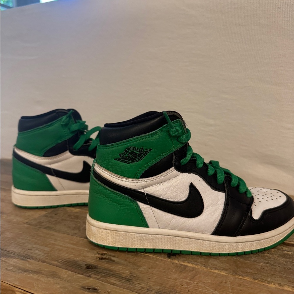 Kids 5Y -Air Jordan 1 Retro High OG Pine Green 2.0